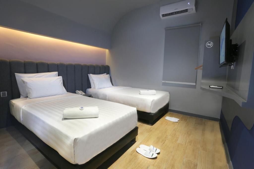 J Hotel Medan Kültér fotó
