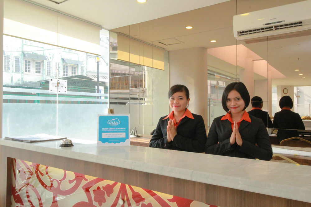 J Hotel Medan Kültér fotó