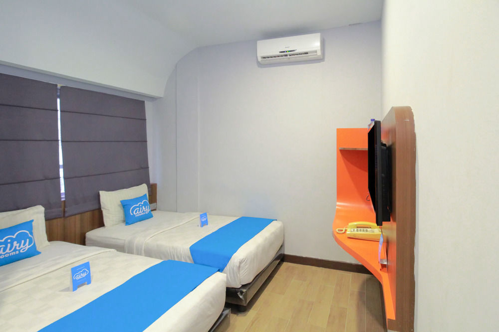 J Hotel Medan Kültér fotó