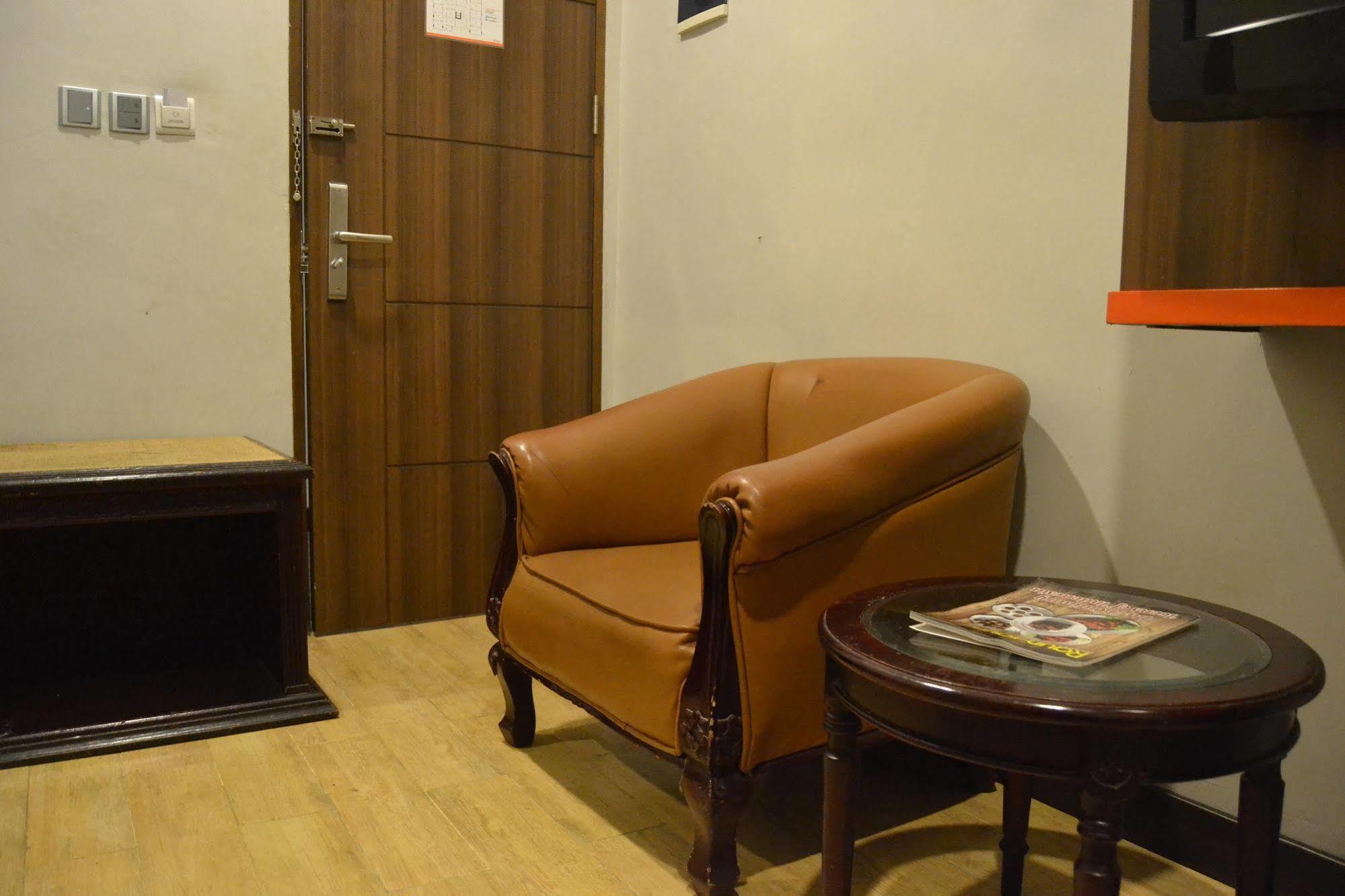 J Hotel Medan Kültér fotó