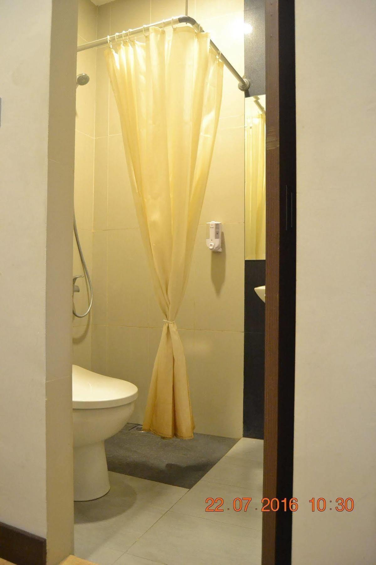 J Hotel Medan Kültér fotó